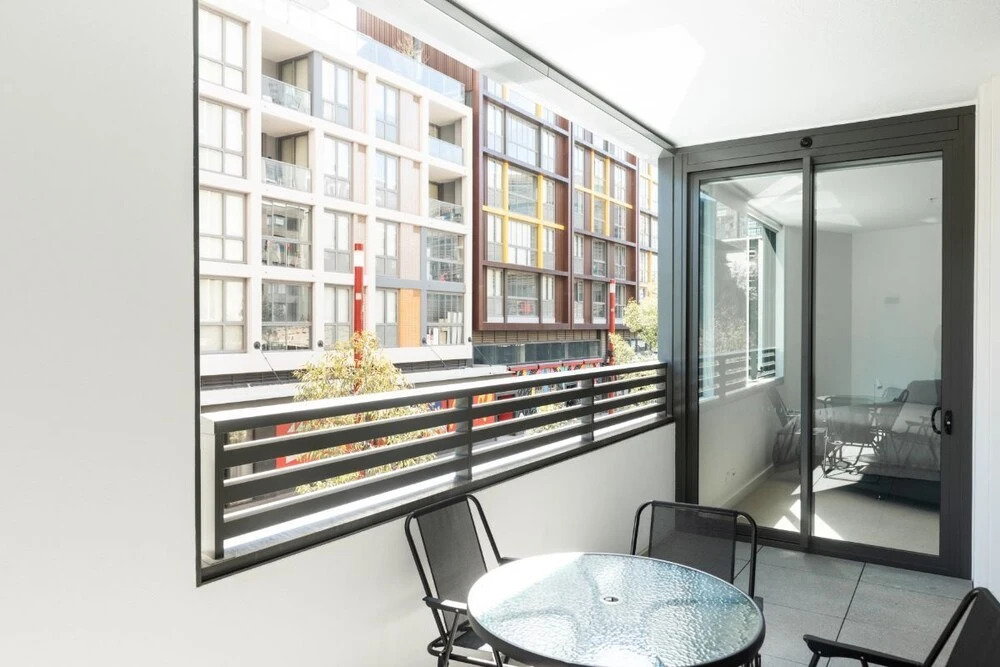 New 2 Bedroom Darling Harbor Apartment