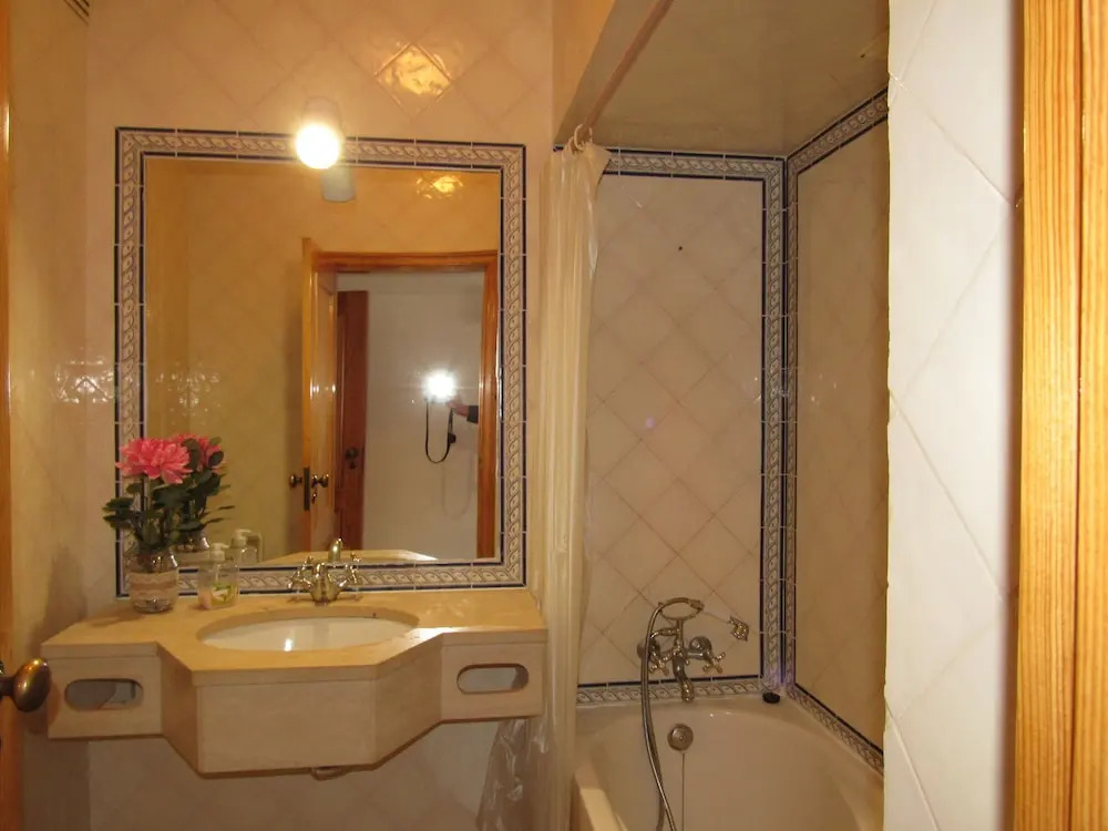 Albufeira 2 Rooms Central Large Apart, Pool, Wifi