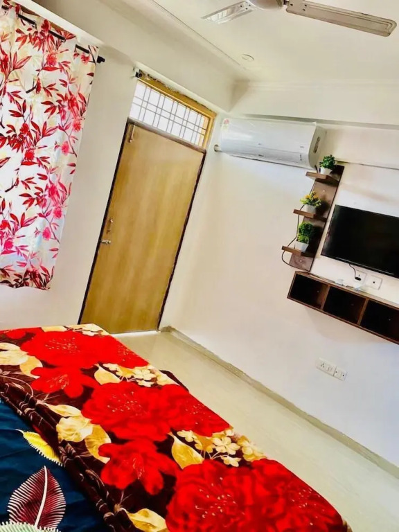 Hotel homestay guest house BNB Suman Solanki residency flats