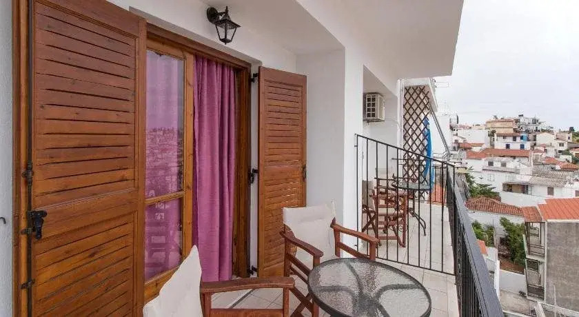 Stathis House