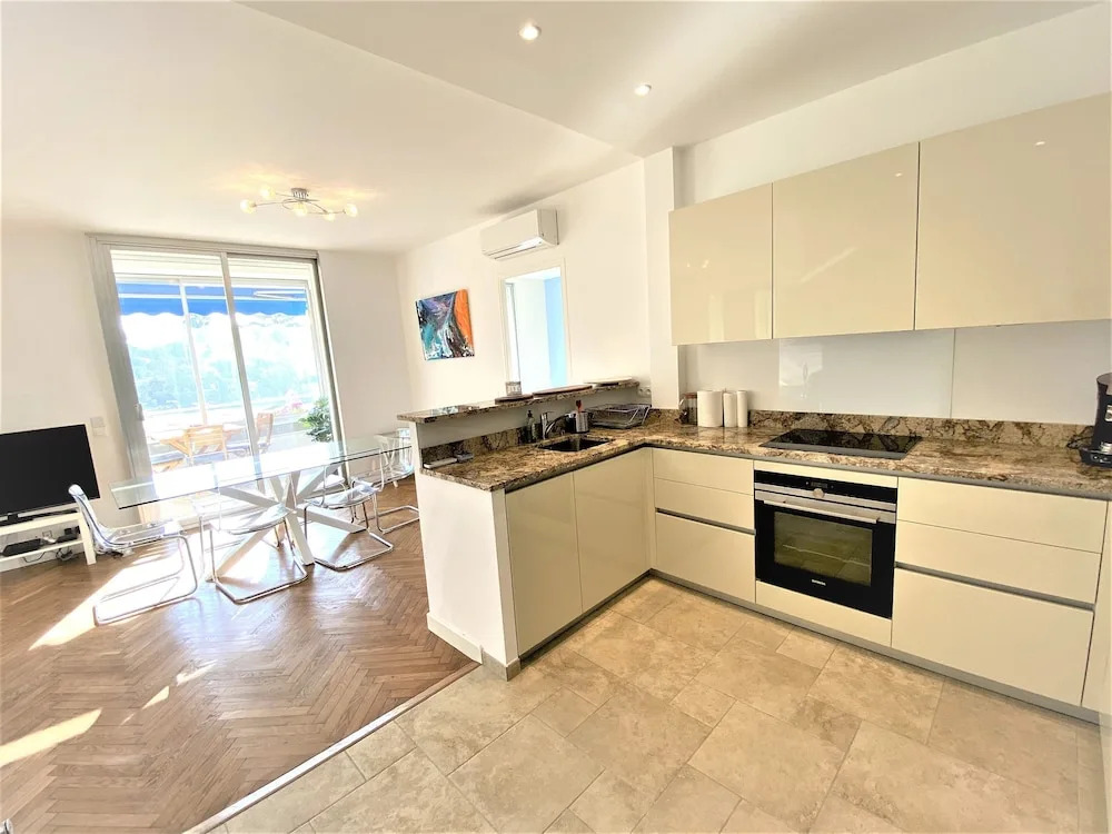 Viva Riviera Sunny 3 Bedrooms 2 Bathrooms Croisette