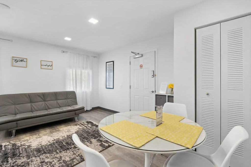 Sunset Inn-South Miami