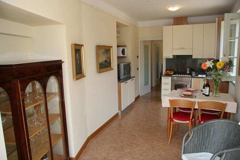 Villa Crella Apartments