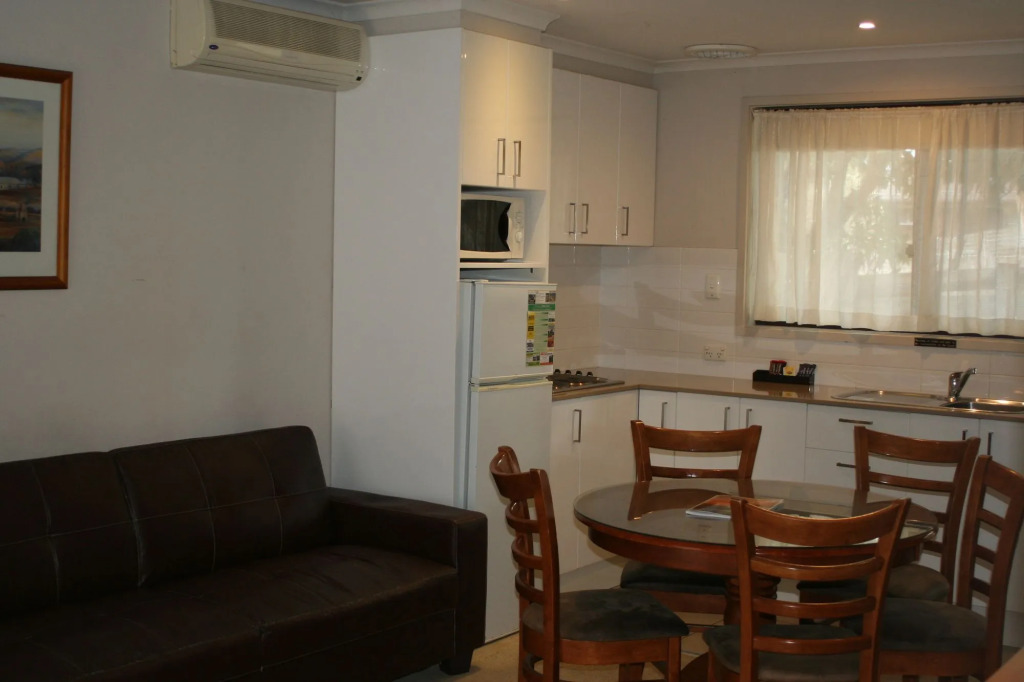 Coachman Motel and Holiday Units