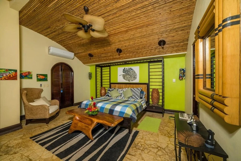 Villa Bougainvillea - Playa Flamingo - 3 Bedroom