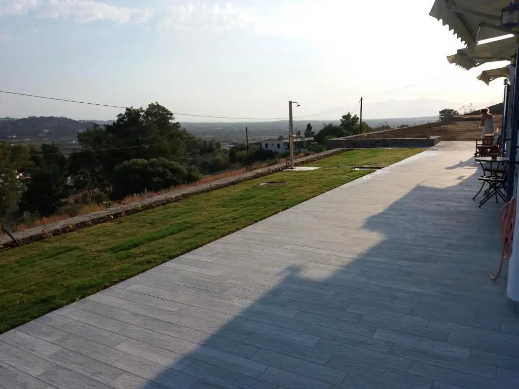 Isidoros Apartments