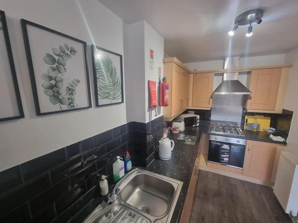 Caspian House - 4 Bedrooms