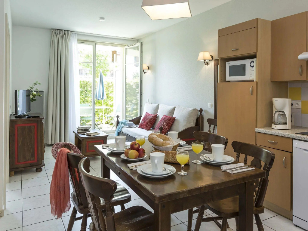 Picturesque apartment with a dishwasher on a quiet place.
