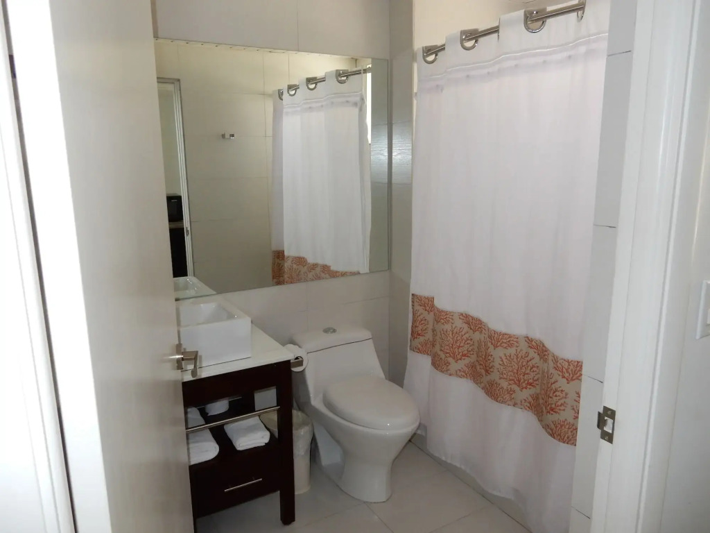 Отель Voco Surfside Aruba 