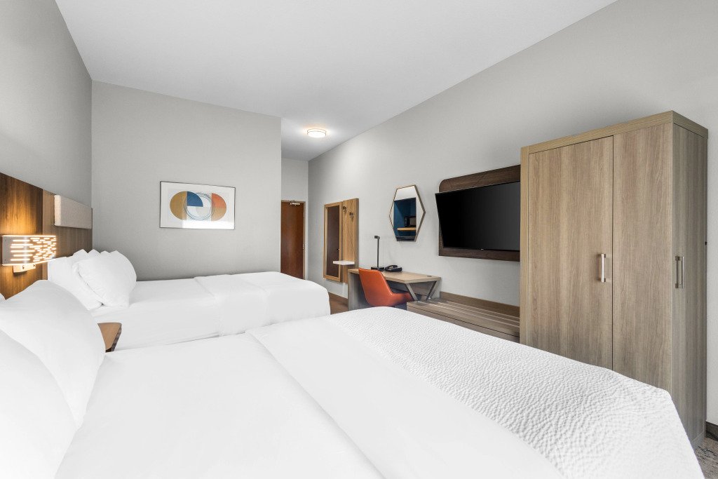 Holiday Inn Express & Suites Van Wert by IHG