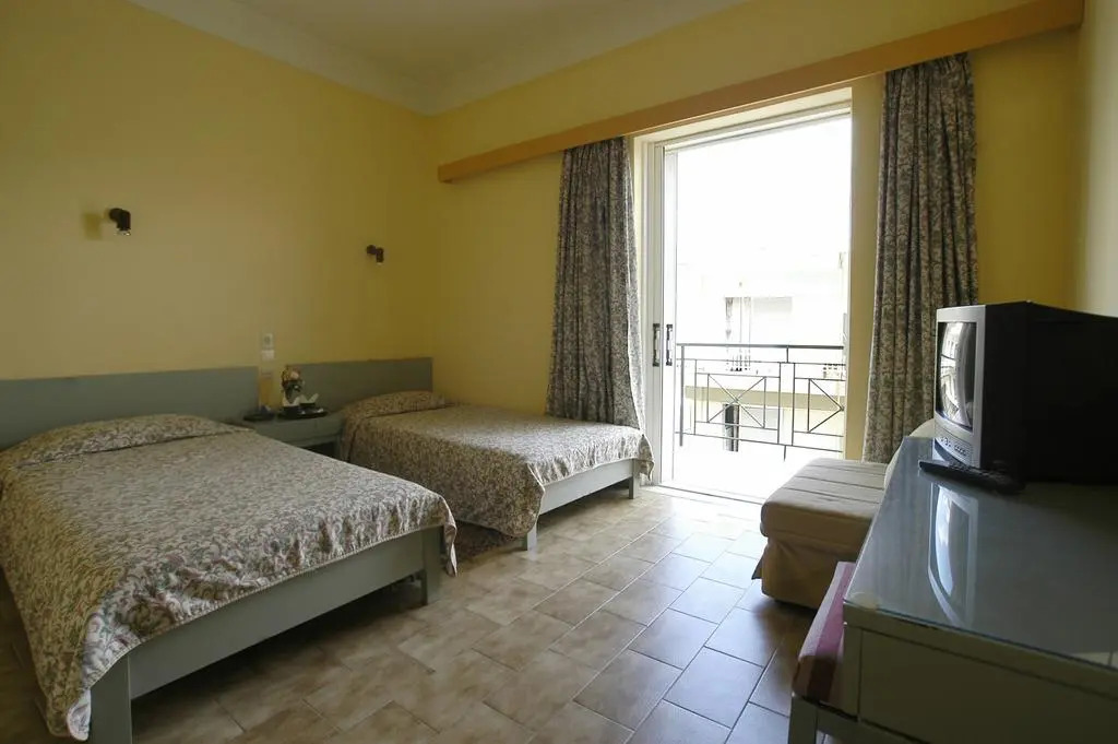 Ilis Hotel