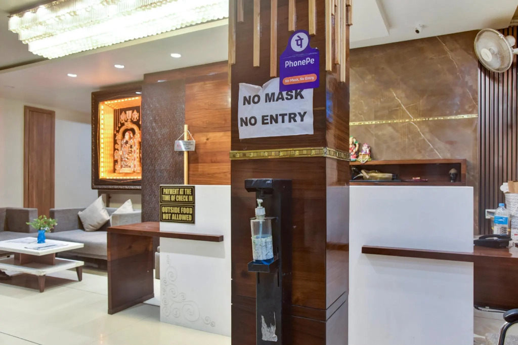 OYO Townhouse 497 Hotel Om Palace