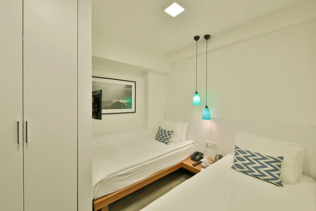 Alilass Hotel