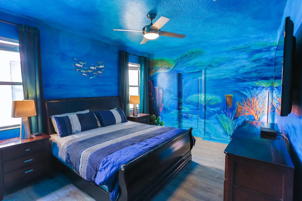 Pixar Paradise Pool & Spa Sleeps 20 Near Disney