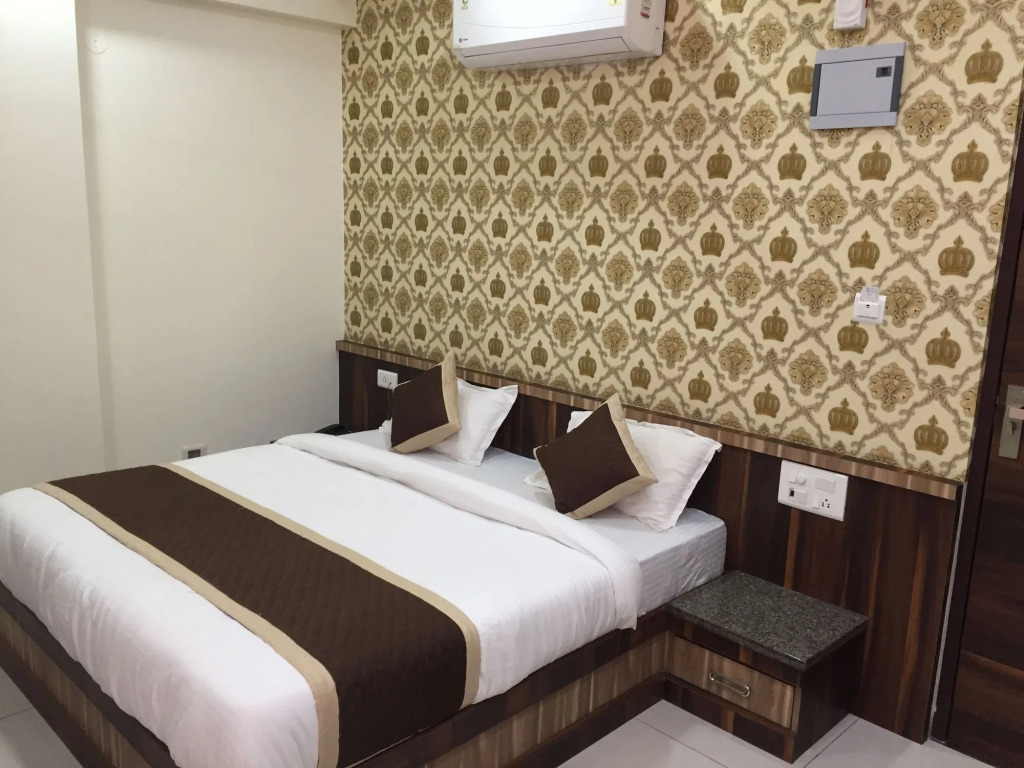 Hotel Olive Greens Near Jaipur International Airport