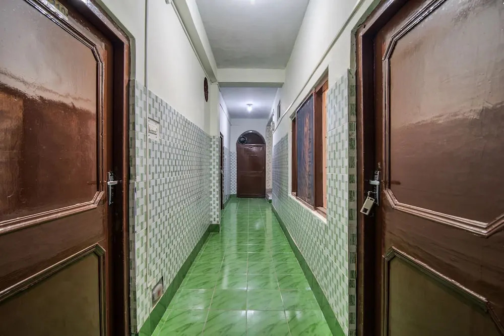 OYO 7917 Hotel Sunbeam