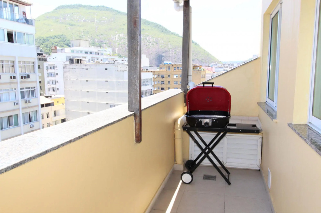 Pineapples F1137 Copacabana Elegant Penthouse