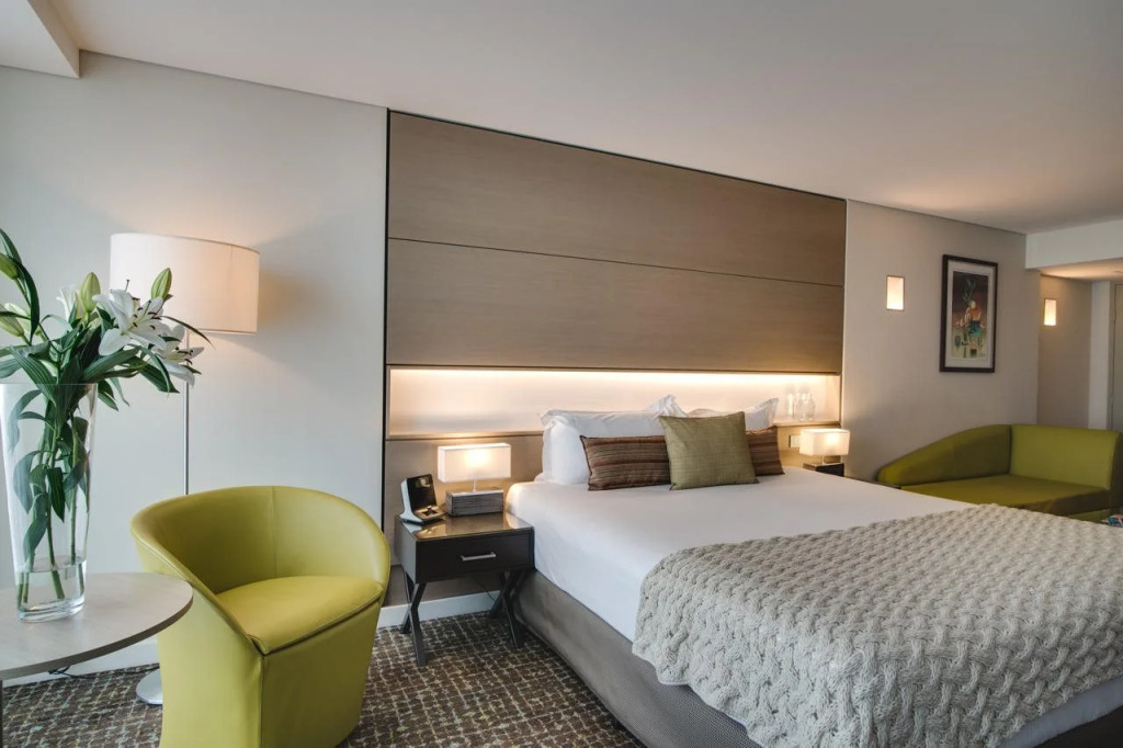 Point Hotel