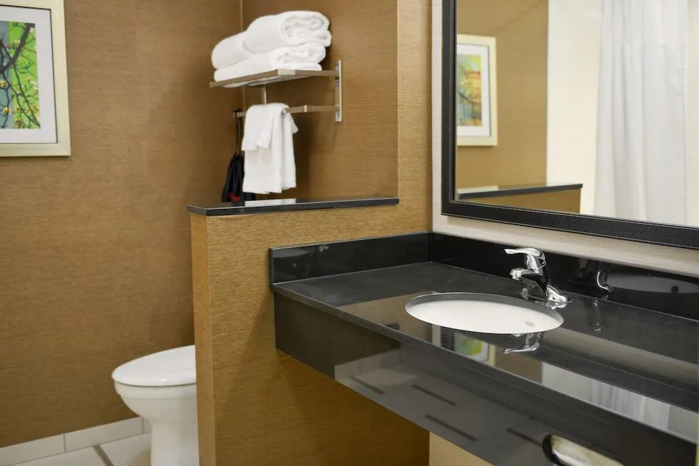Fairfield Inn and Suites Canton South