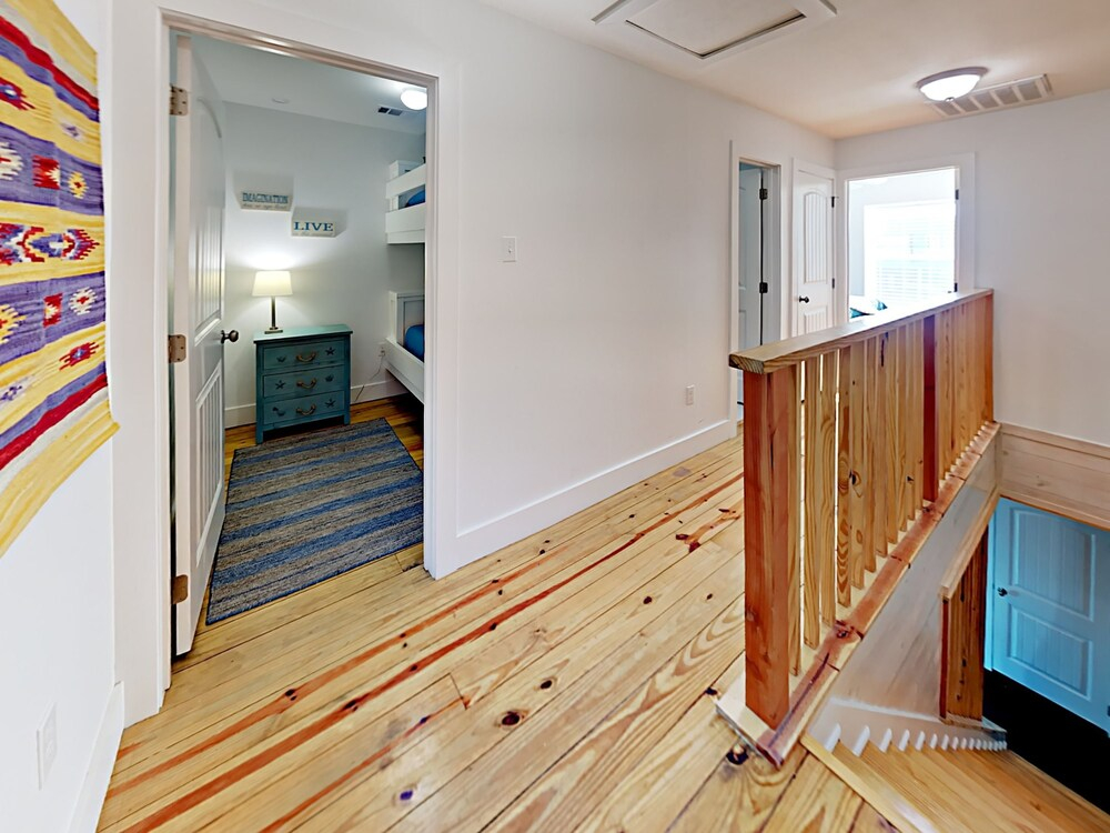 802 The Commons