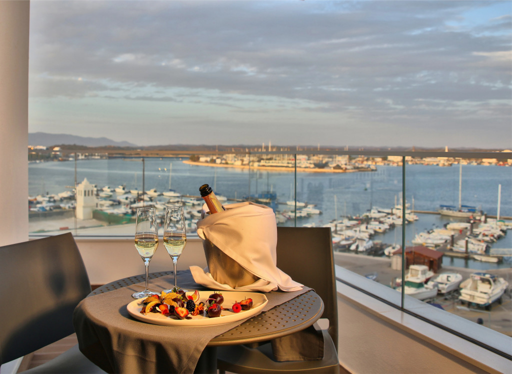 Jupiter Marina Hotel - Couples & Spa