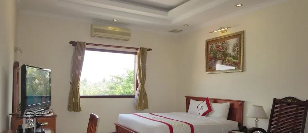 Khách sạn Dìn Ký Cổng Chào Bình Dương