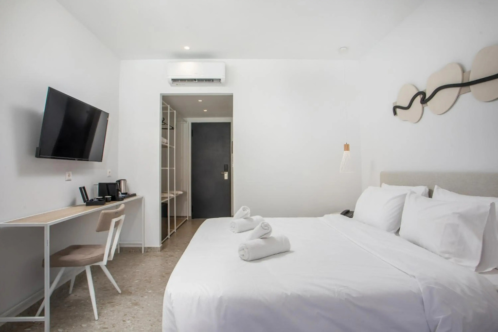 Aiora Aqua Resort