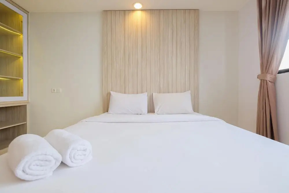 Minimalist 1Br With Extra Room At Evenciio Margonda Apartment