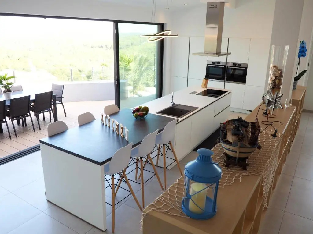 Casa Lou, architect villa with heated pool at Begur, 470m2