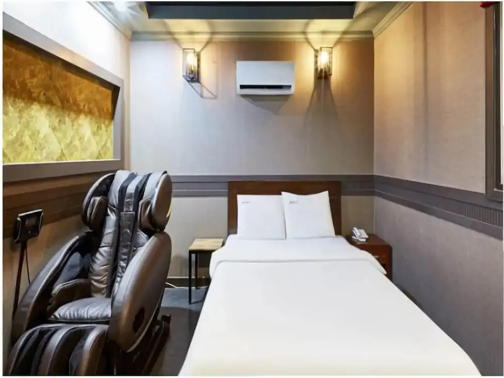 Juan Hotel Some