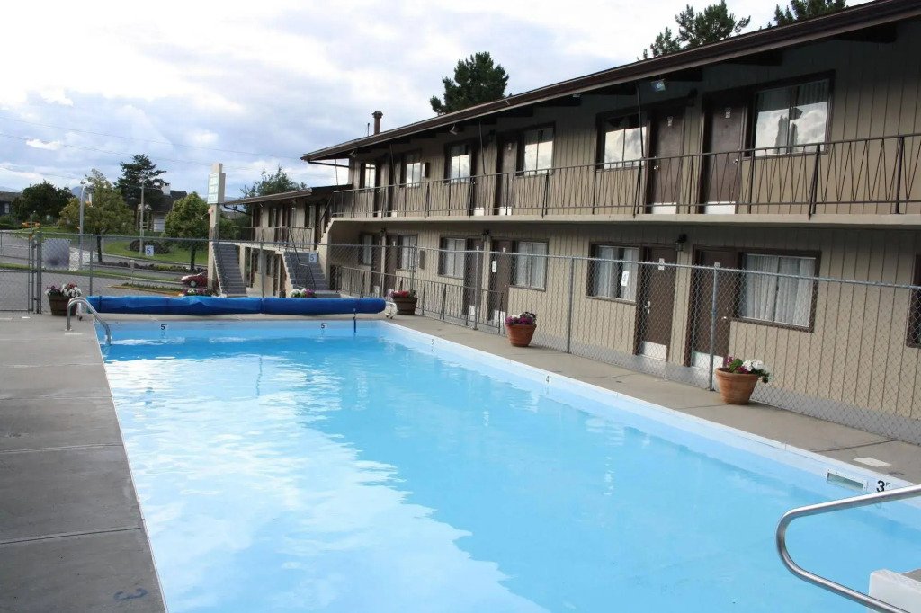 Columbia Motor Inn