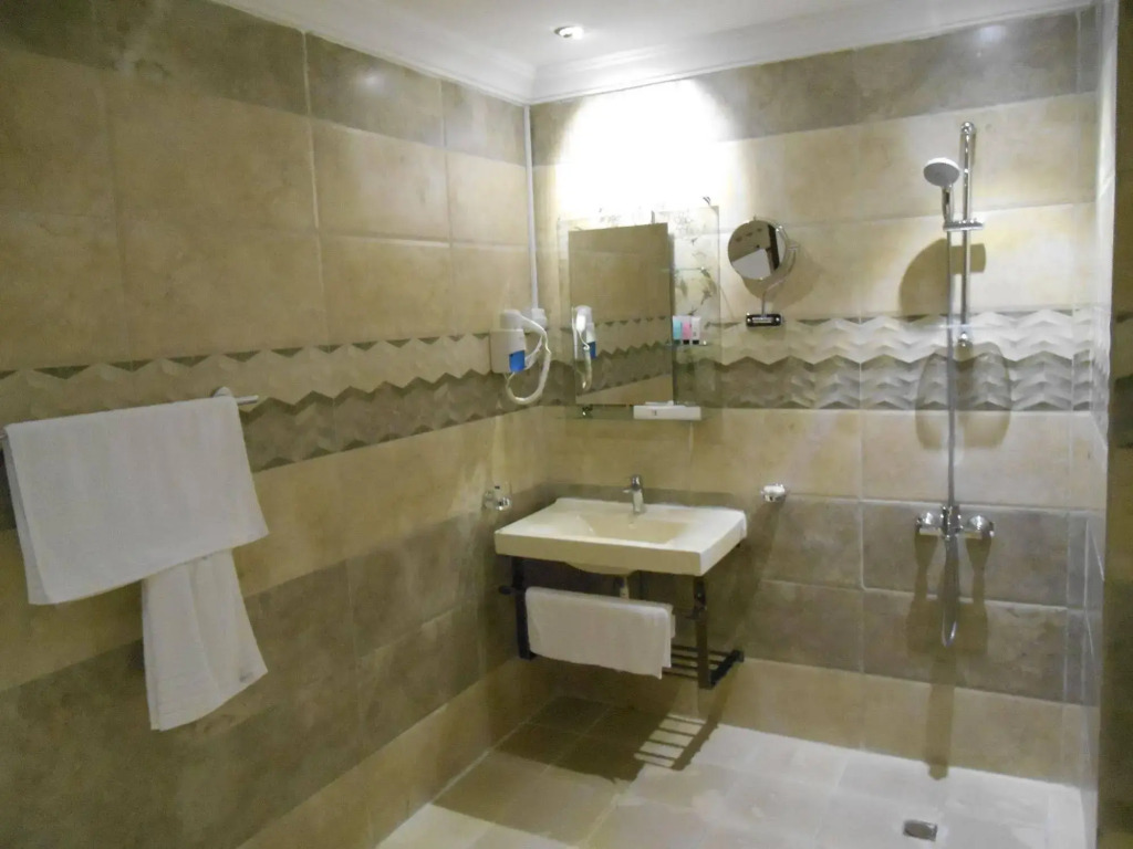 Shamaat Jeddah Hotel