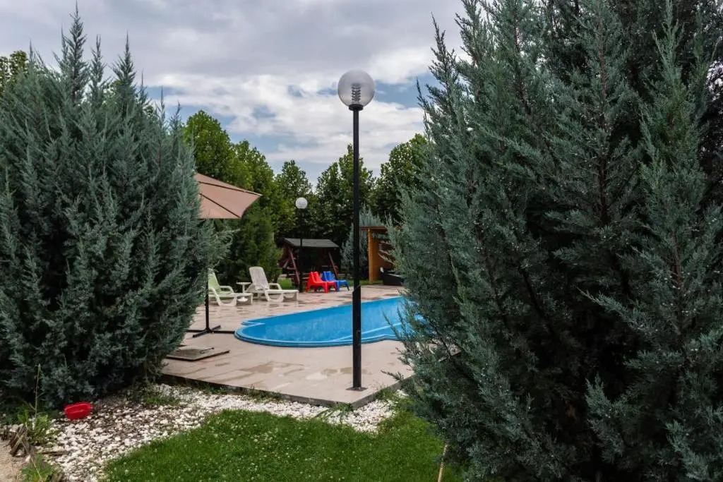 Luxury Radox Apartment Airport Bucharest 2