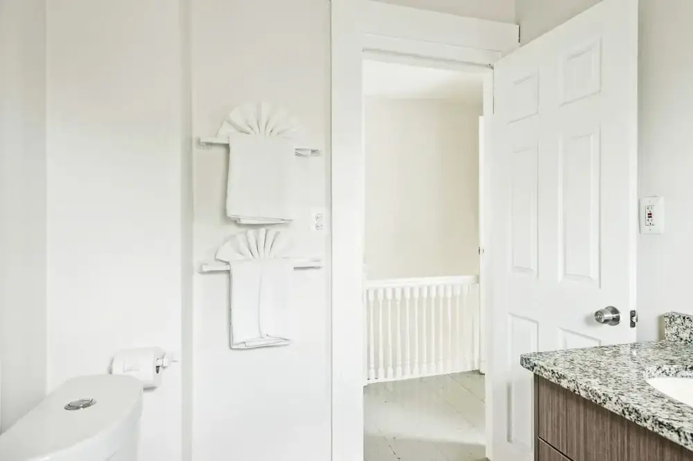 8 Guests, 4Bd Vacation Home Art Gallery, Detroit