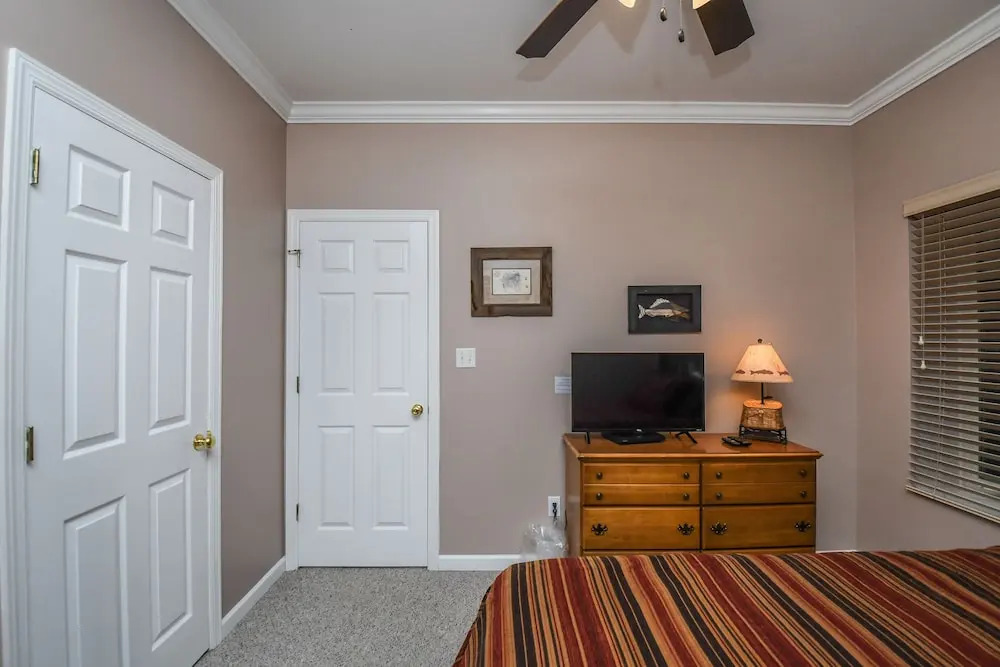 Scenic Overlook 6 Bedroom House