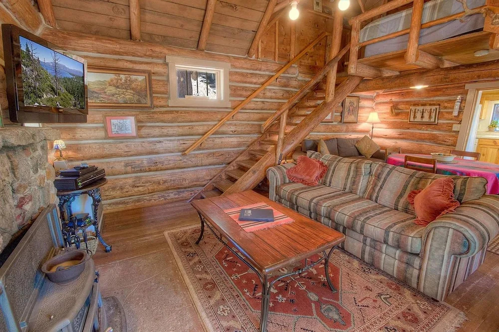 Zephyr Cabin home