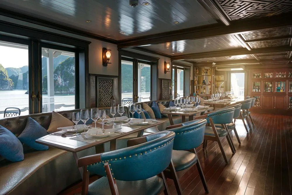 Paradise Sails Cruise
