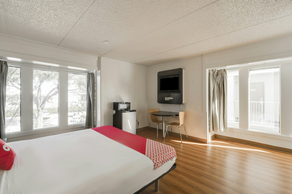OYO Hotel Houston Katy Freeway