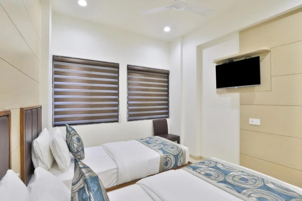 HOTEL SURAT