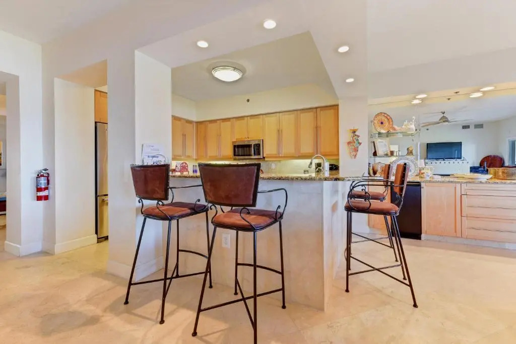 Bella Mar 202, 4 Bedrooms, Sleeps 8, Pool, Ocean Front, WiFi