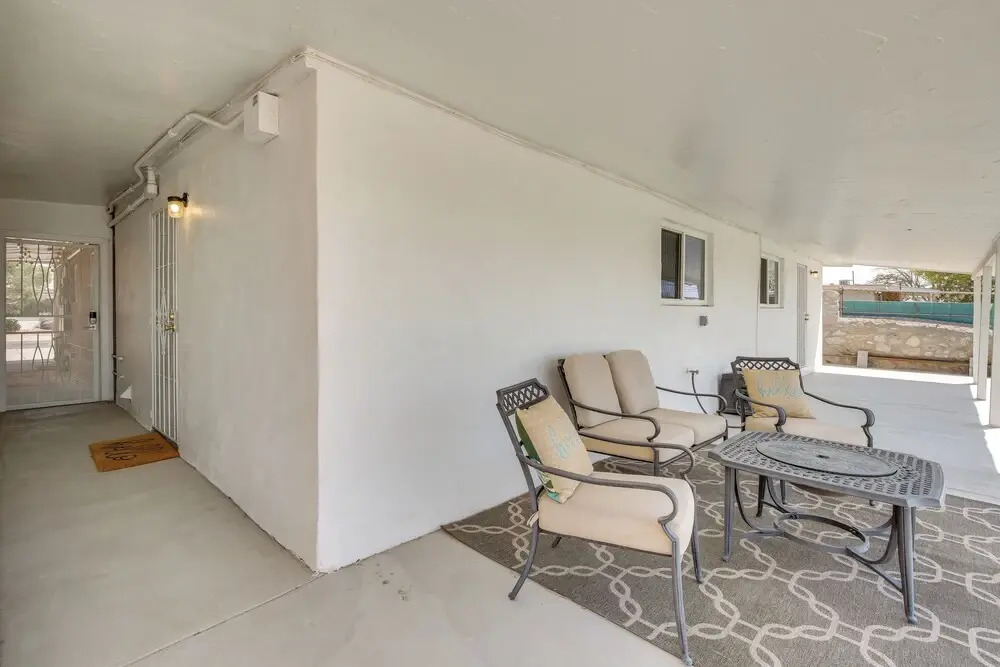 El Paso Home ~ 2 Mi to University Medical Center!