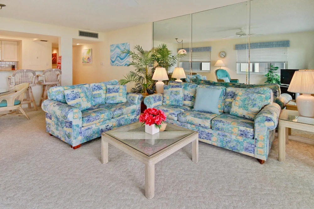 Land's End 406 Building 7 Beachfront With Private Balcony!