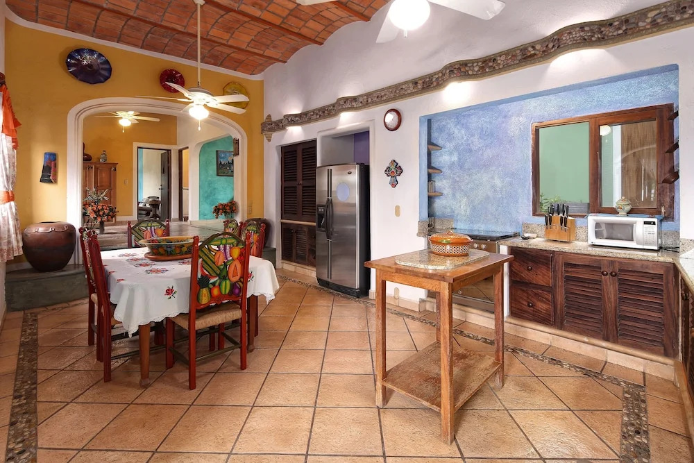 Casa Parota Boutique Hotel
