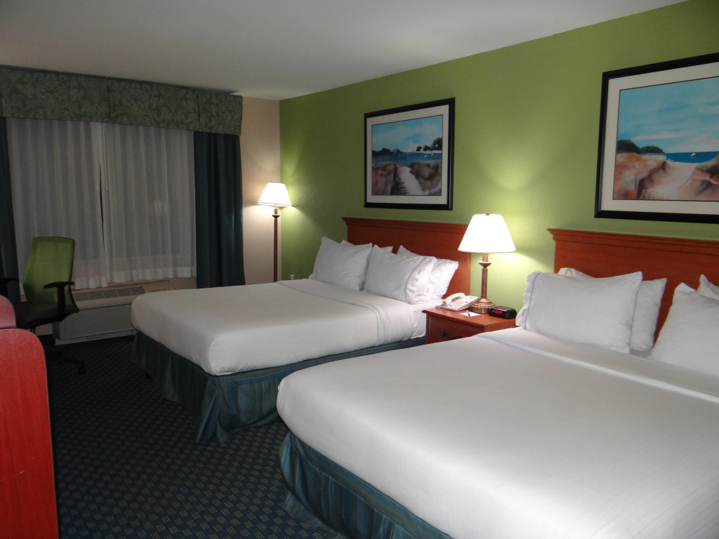 Holiday Inn Express Hotel & Suites Salisbury - Delmar by IHG