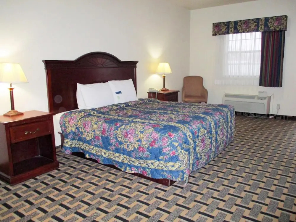 Hiway Inn Express of Atoka