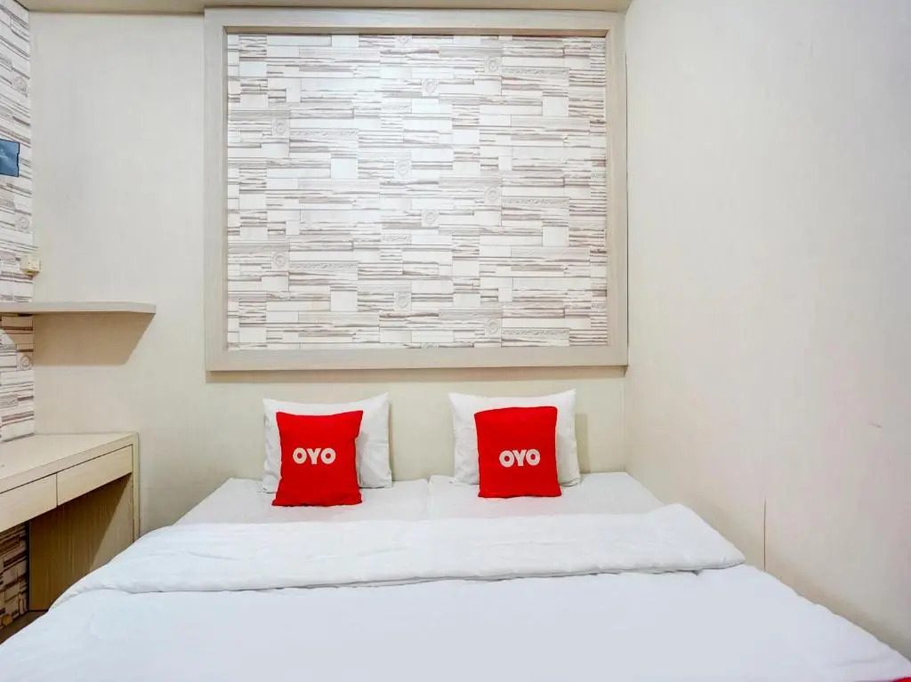 OYO Life 90606 Glass House Citraland Syariah
