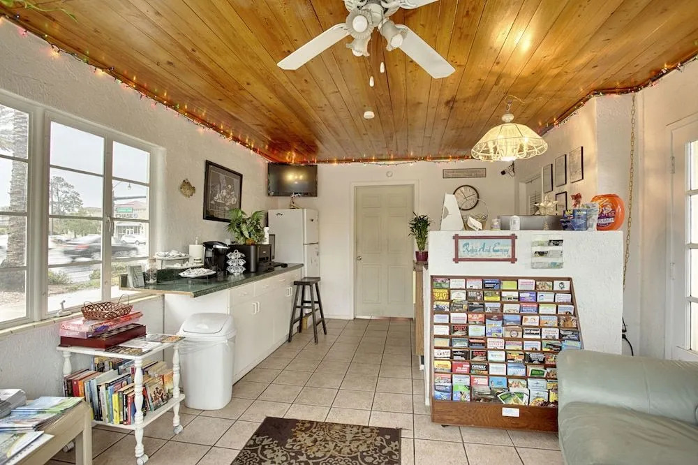 Island Breeze Inn - Venice