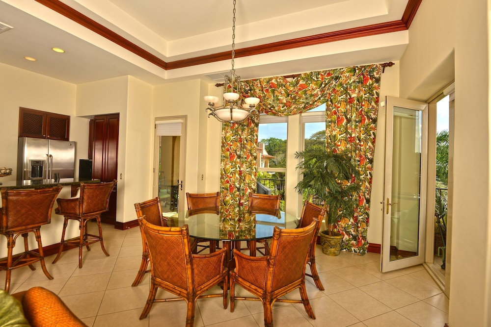Bella Vista 4B 3 Bdrs Ocean View in Los Suenos