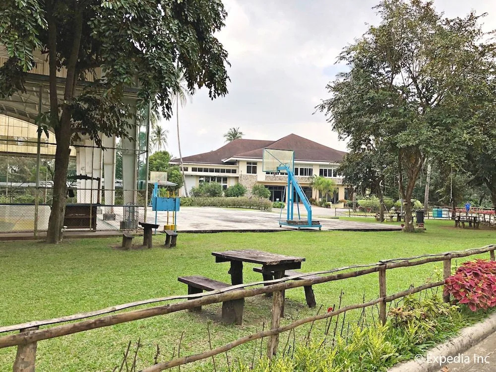 Shalom Hotel