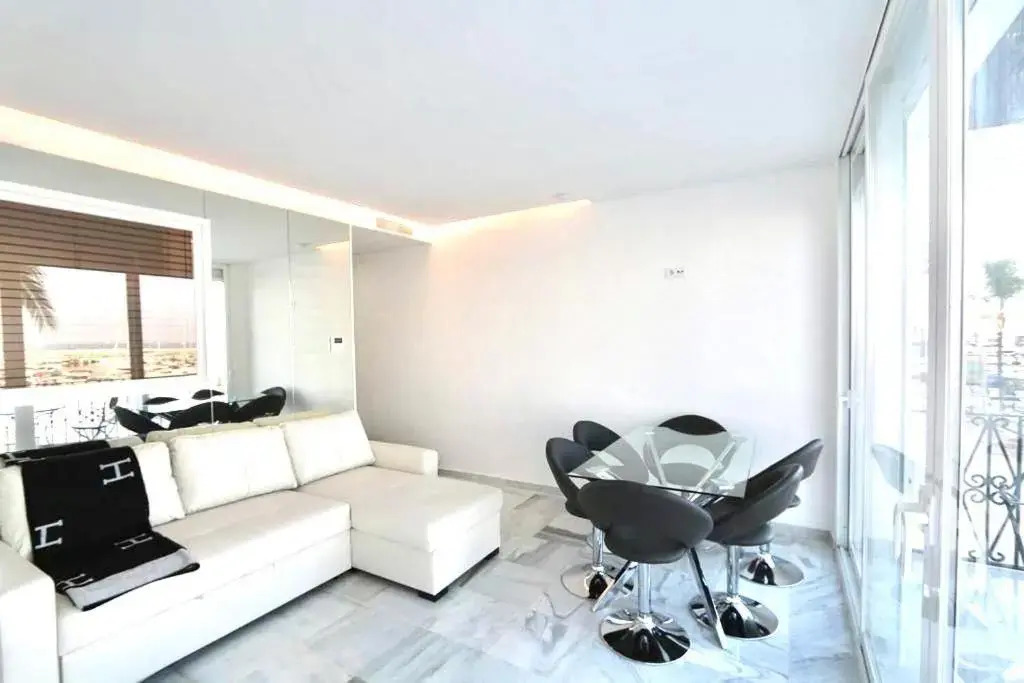 First Line Puerto Banus Harbour, 3 bedroom Luxury Apartment, Marbella